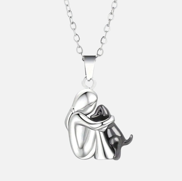 Olivia™ - Collier à pendentif en forme de chien