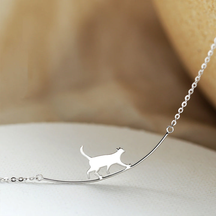 Collier en argent avec chat à grimper
