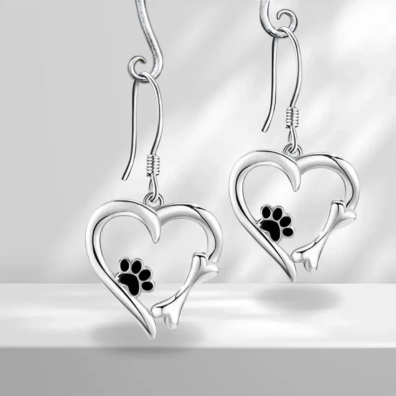 Boucles d'oreilles pendantes en forme de cœur avec empreinte de patte – Bijoux en argent ludiques